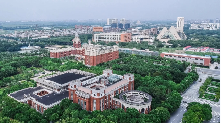 从上海政法学院到华东政法大学：梧高凤至，花开蝶来(图5)
